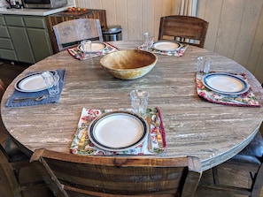 Dining - [Skislope Cabin] Hot Tub - Dog Friendly (Truckee)