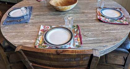 Hot Tub - Dog Friendly - 3br / 2ba