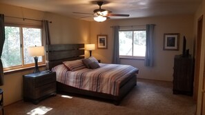 5 Schlafzimmer, Bügeleisen/Bügelbrett, WLAN, Bettwäsche