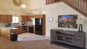 Coffee/tea maker, fridge, microwave, oven
