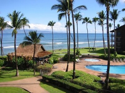 Oceanfront 3 BR / 3 BA