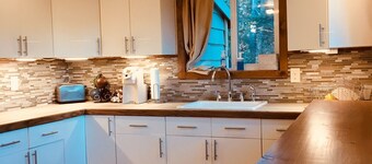 Seldovia House - Lost Lake