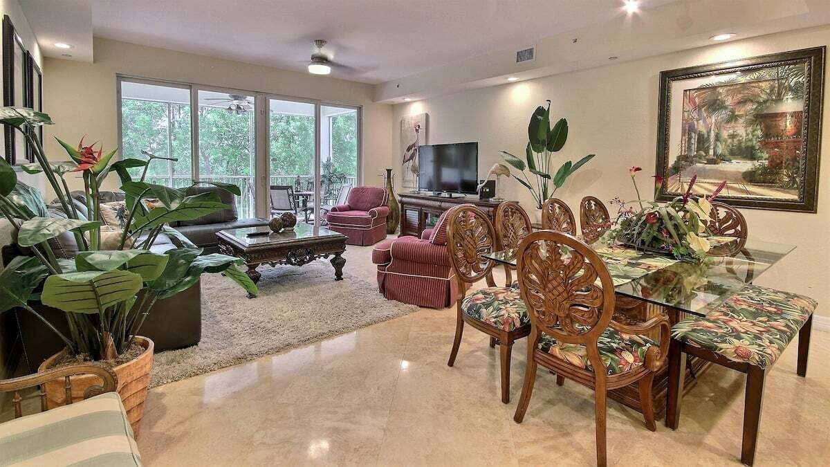 Fernseher, Tischtennisplatte