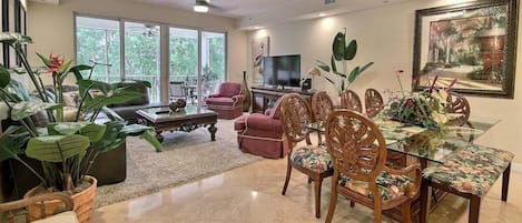 Fernseher, Tischtennisplatte