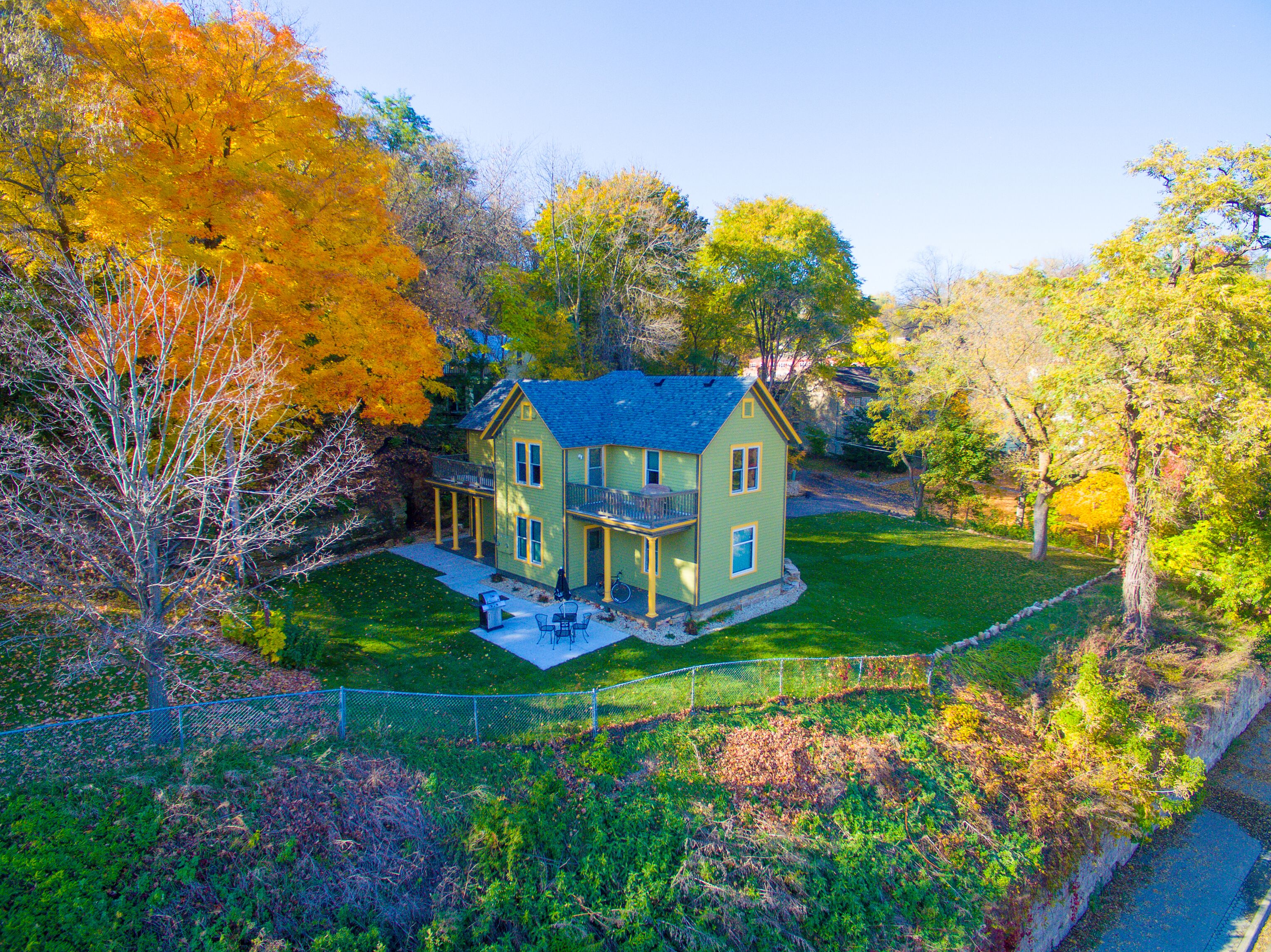 Riverview In Downtown Stillwater: Porches, Decks & Yard Overlooking Main Street