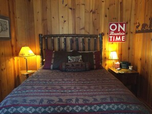 2 slaapkamers, een strijkplank/strijkijzer, reisbedje, gratis wifi