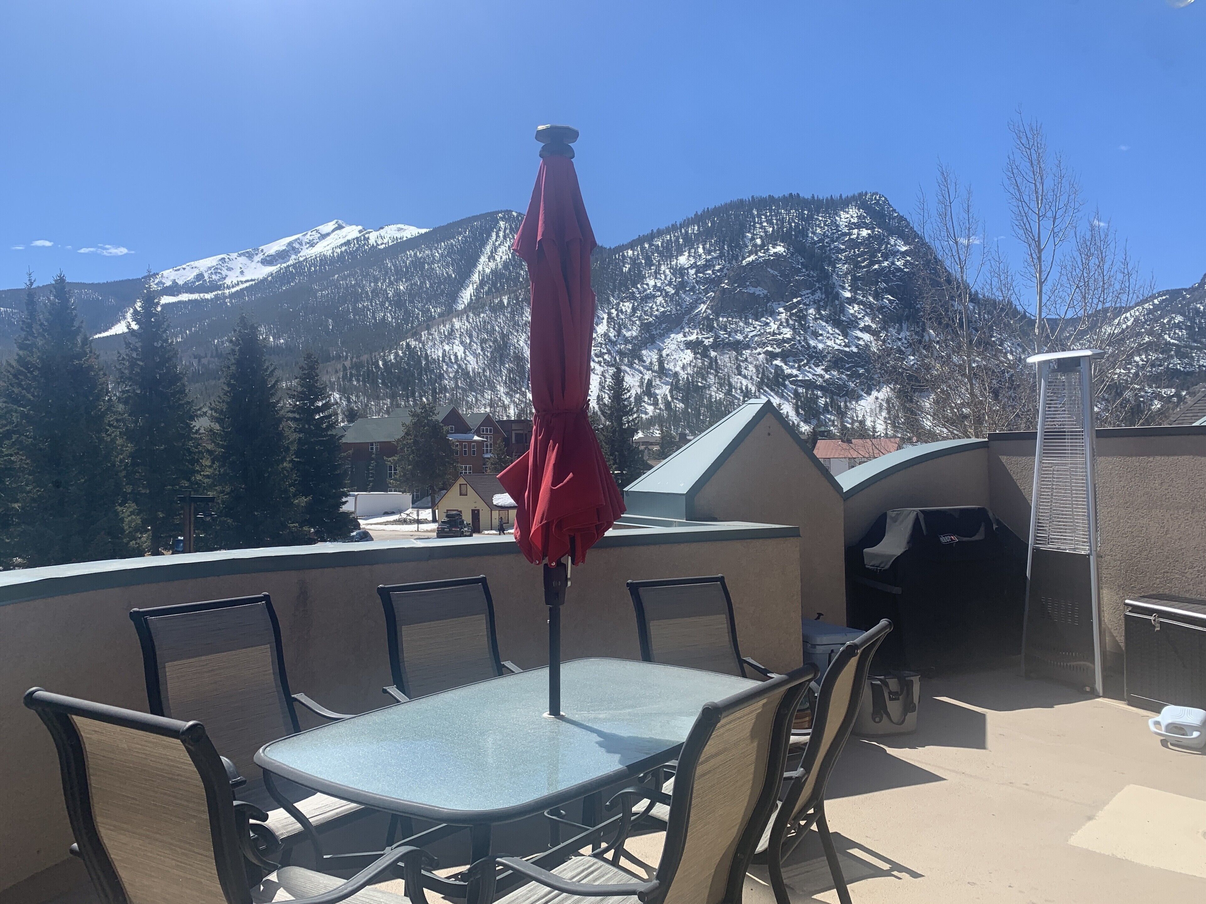 Luxury 2 Bed Condo, Main Street - BEST LOCATION IN FRISCO!