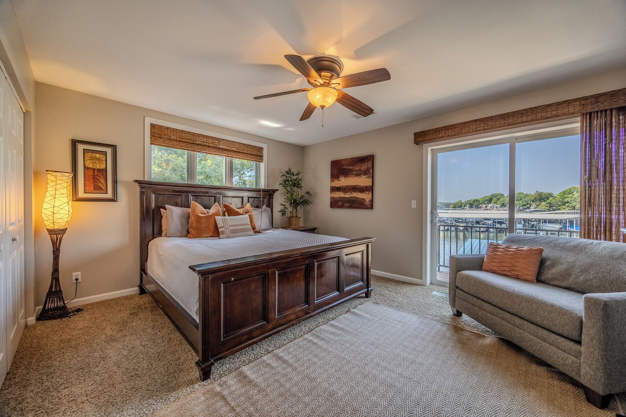 5 室のベッドルーム、デスク、アイロン / アイロン台、WiFi (無料)