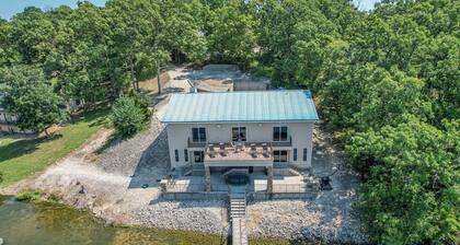 The Perfect Lake of the Ozarks Getaway Luxury Home with Private Dock