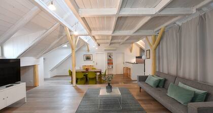 DOLCE VITA GLASSHOUSE ALTE STADT SQ.