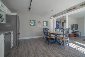 Fridge, microwave, oven, stovetop - The Kure for all your troubles. (Kure Beach)