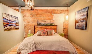 1 bedroom, iron/ironing board, travel cot, WiFi