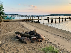 Plage, chaises longues