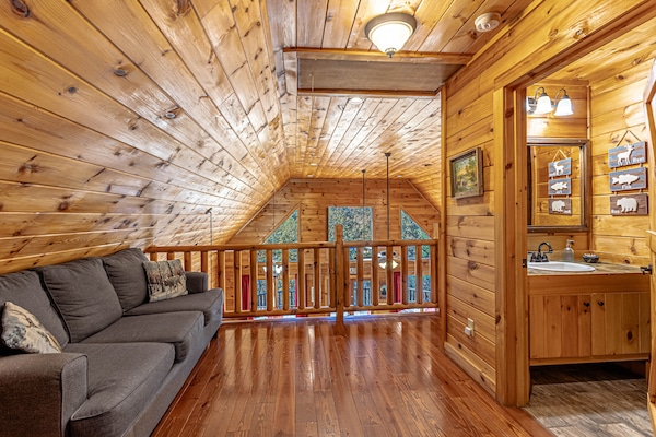 Smart TV, lareira, videogames, DVD player