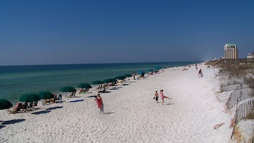 Am Strand, Liegestühle