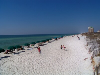 Open Again Oct 27 to Nov 6 - Htd Pool & Spa - On the Water- 2 Comp Beach Chairs