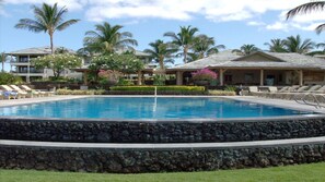 Piscine extérieure, piscine chauffée