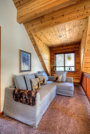TV, fireplace, DVD player