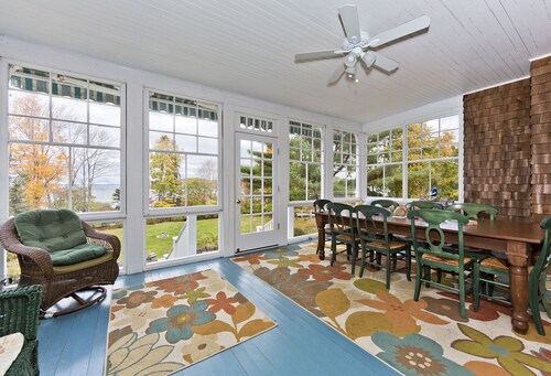 Spectacular Ocean Views, Walking Distance To Town, Bike Into Acadia