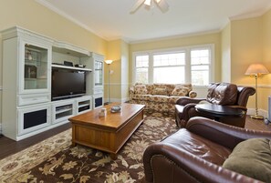 Smart TV, DVD player, books - Spectacular Ocean Views, Walking Distance To Town, Bike Into Acadia (Bar Harbor)