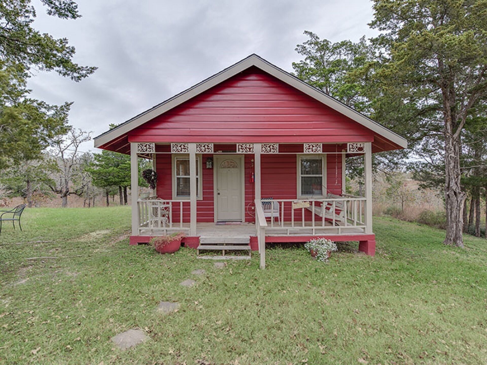 The Lonestar Cottage- Solid Rock Ranch