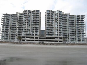 Exterior - One Ocean Place - Direct Oceanfront (Garden City)