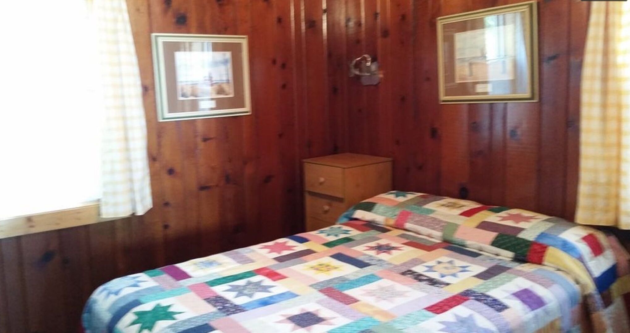 2 bedrooms, WiFi (free), bed sheets