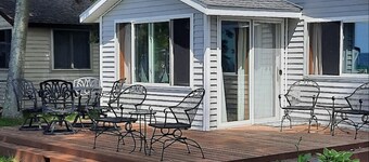 Waterfront Charmer!!!