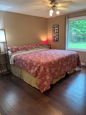 3 bedrooms, free WiFi, bed sheets