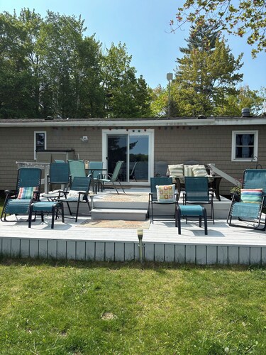 Gwinn- Little Lake - Pristine Lakeside Home. Great all season getaway!