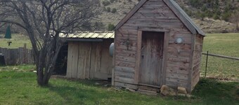 Historical 1930 Country Charmer, Peaceful Property, 
9 miles to Bryce Canyon 