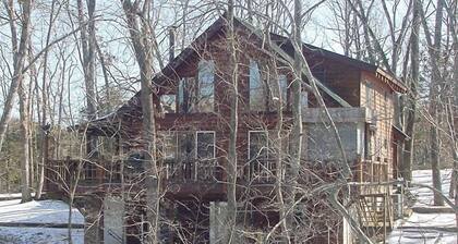 3200 Square Jalka hirsitalo Near Branson!
