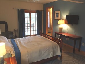 1 bedroom, desk, iron/ironing board, free WiFi