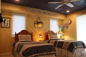 4 bedrooms, iron/ironing board, WiFi - 5 Star Harvey Cedars Oceanside with Heated Pool (Harvey Cedars)
