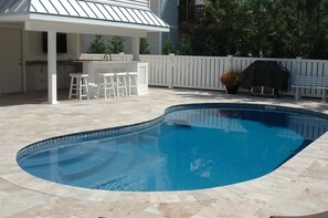 A heated pool - 5 Star Harvey Cedars Oceanside with Heated Pool (Harvey Cedars)