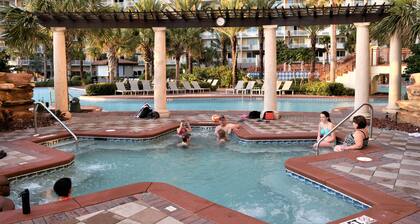 Persianlahden edessä, upeat näkymät lahdelle ja uima-altaalle / Pysäköintipaikka / Ilmainen WiFi