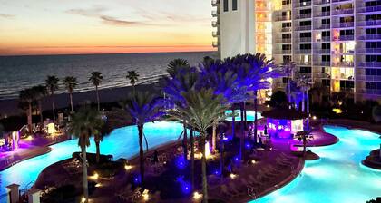 Beach Front/Free Beach Chair Service & Wifi/ Reserved Parking/ Best Amenities