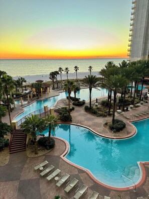 Sisäuima-allas, ulkouima-allas