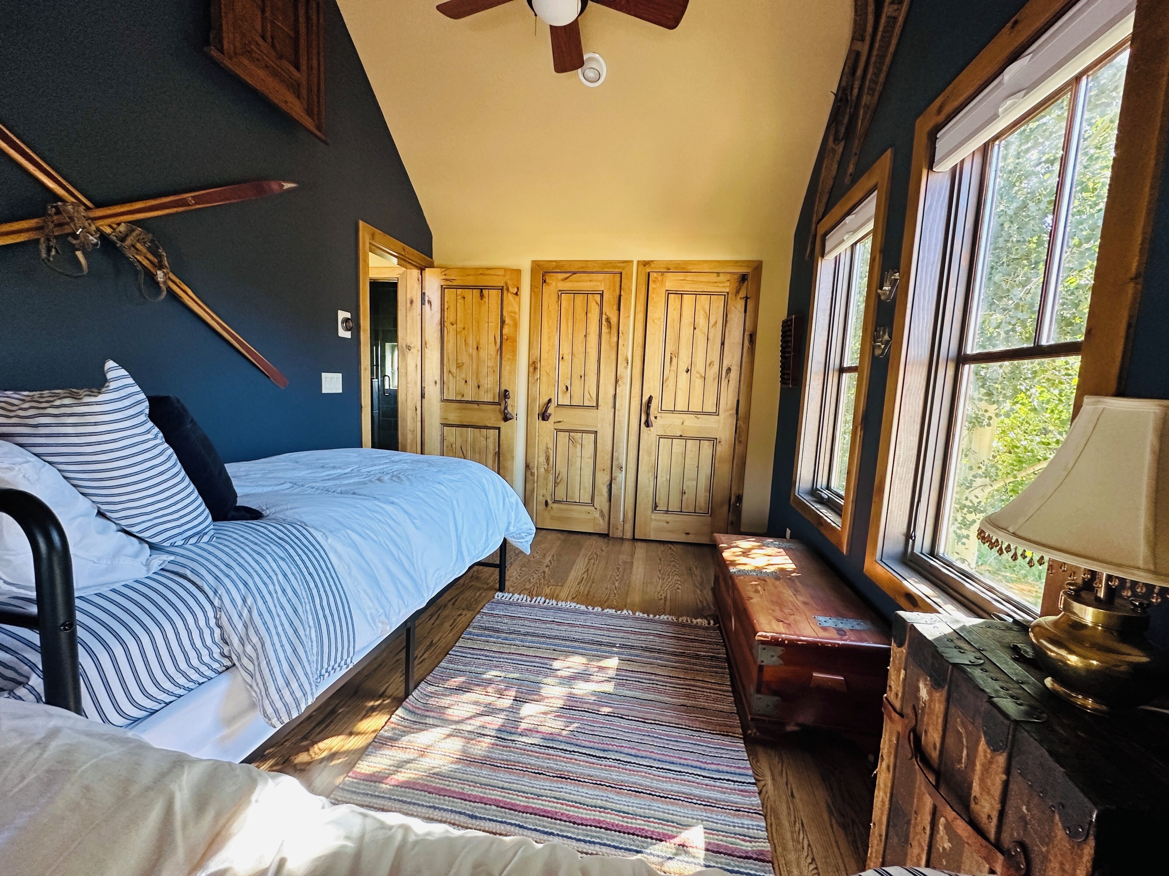 2 chambres, bureau, fer et planche à repasser, Wi-Fi gratuit