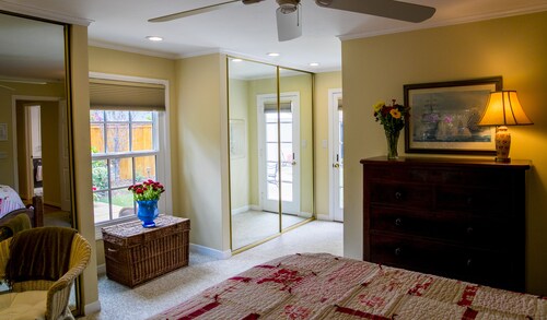 クラシックラホーヤビーチホーム。ペットフレンドリー！ 5つ星！ 2019年夏の日程