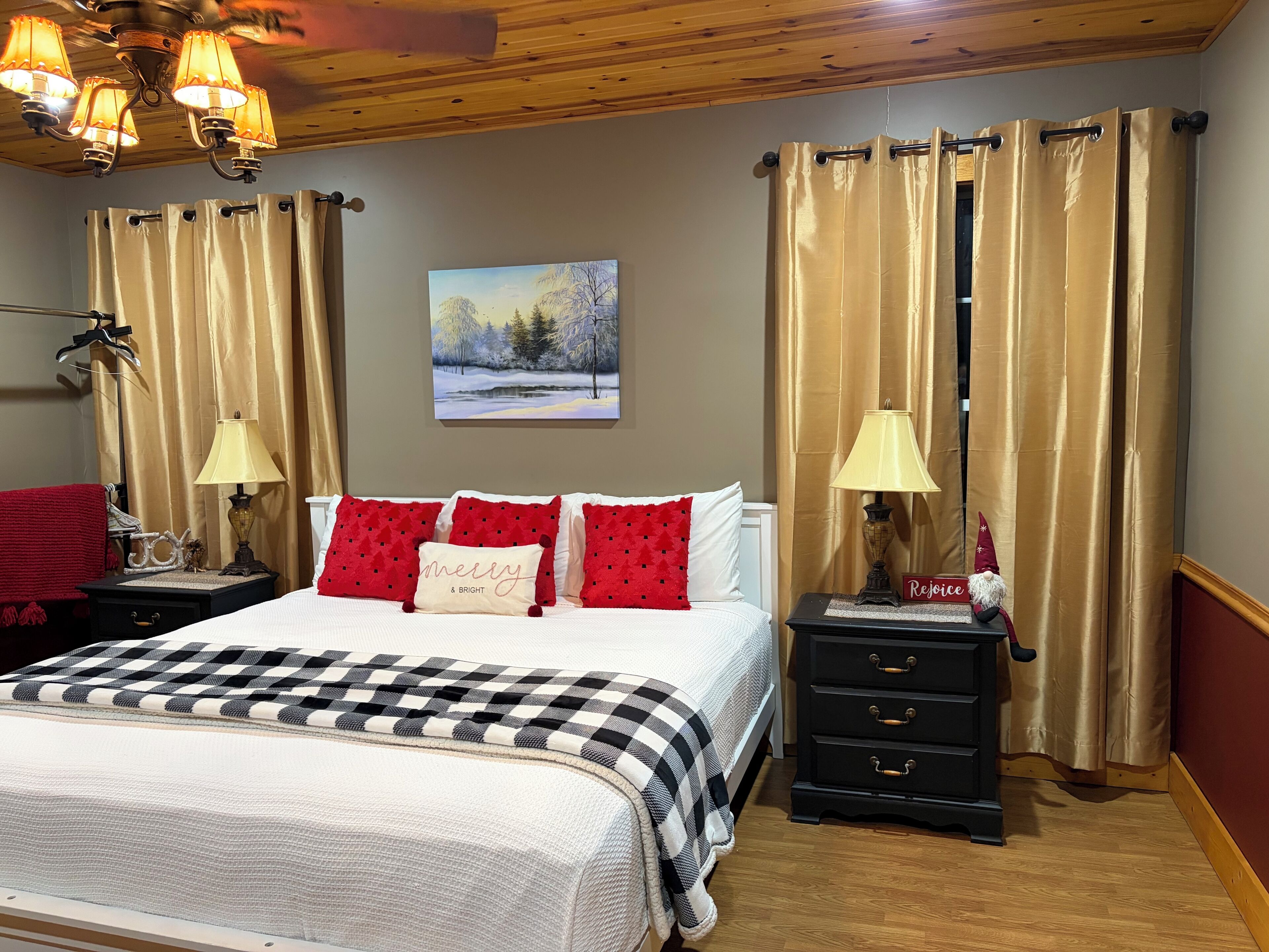 2 chambres, fer et planche à repasser, Wi-Fi gratuit, draps fournis