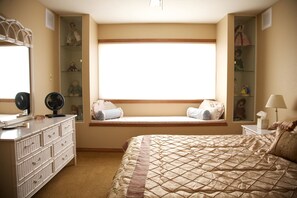 6 Schlafzimmer, Zimmersafe, Bügeleisen/Bügelbrett, kostenloses WLAN