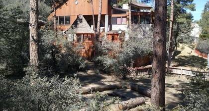 Kaunis 6 000+ neliömetriä Ft. Mökki, 6 Bd 4. 25 sauna