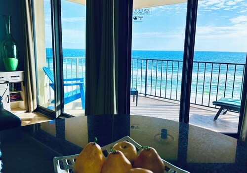 LAVISH OCEAN OASIS! DIRECTLY on the GULF, POWDERED SAND - ABUNDANT AMENITIES!