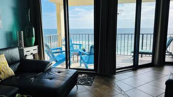 电视、DVD 播放器、乒乓球