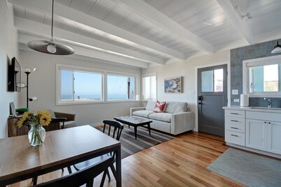 Relax and Enjoy an Oceanfront Getaway at La Paz