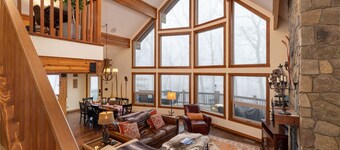Wintergreen Retreat - New Luxury Post & Beam Home, Devils Knob