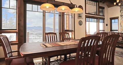 Large Home w/ sweeping views off back deck w/ bbq, 2 Masters, 40min RMNP