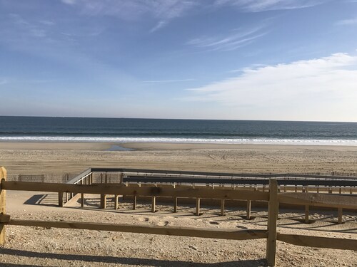 LBI Townhouse-Middle Of The Action-Walk To Everything! 