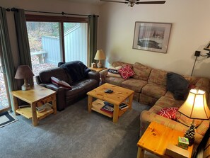 Smart-TV, peis og DVD-spiller